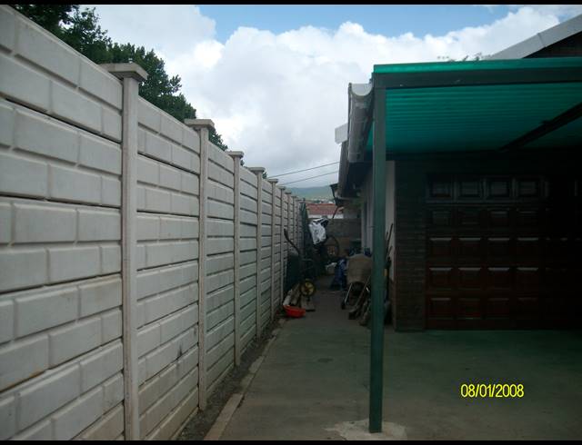 2 BEDROOM FREEHOLD FOR SALE IN MPOPHOMENI